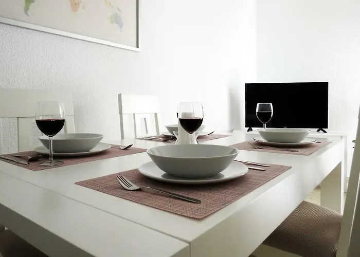 Patios De San Rafael 公寓